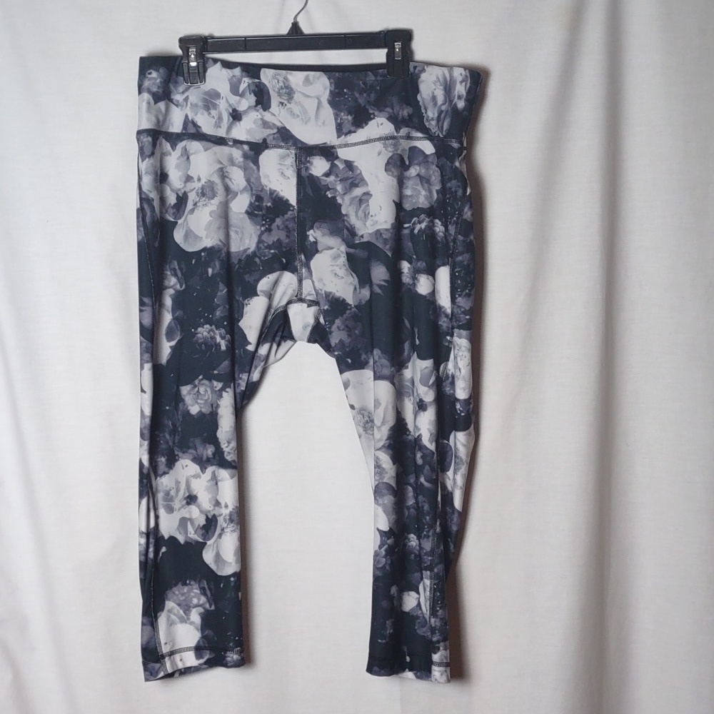 Voga Athletica Capri Yoga Pants Plus size